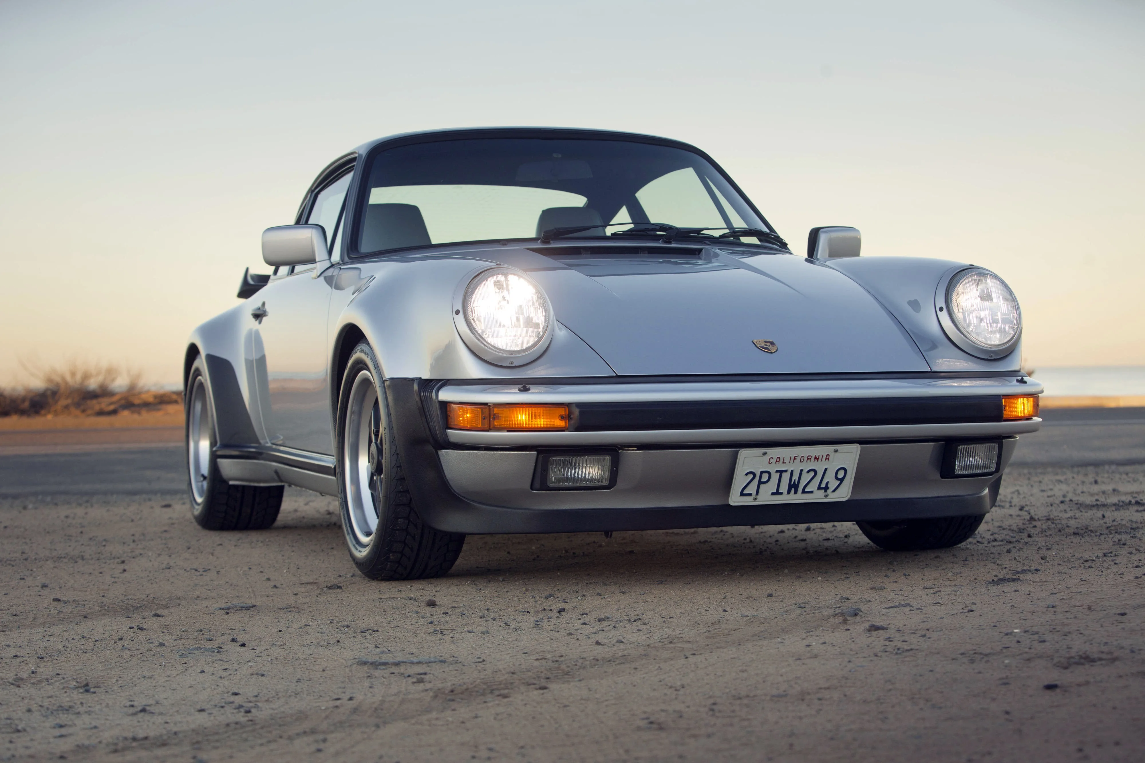 PORSCHE-911-Turbo-930-2987_46.jpeg