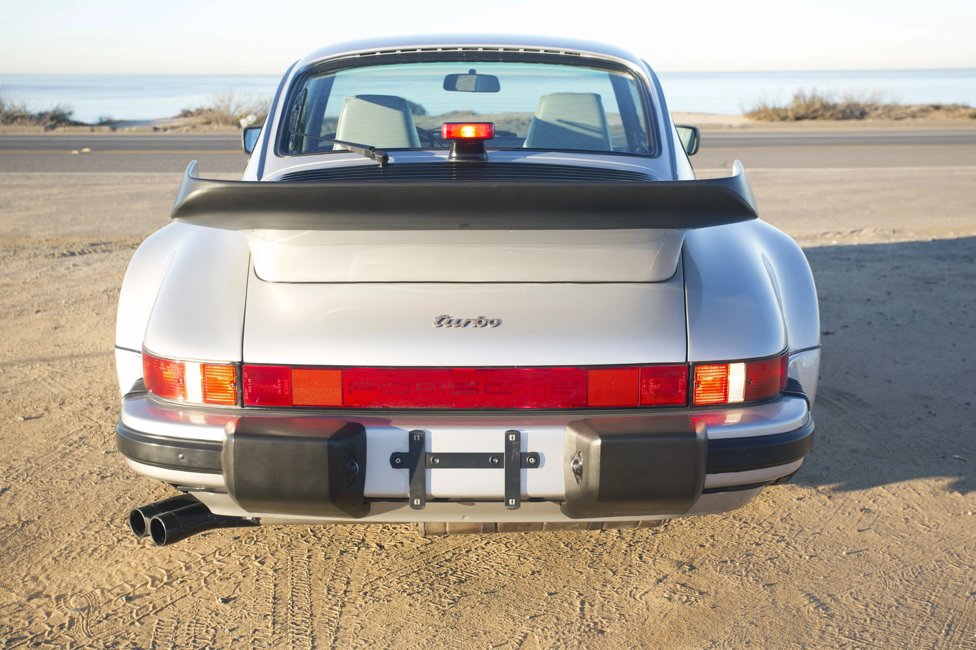 PORSCHE-911-Turbo-930-2987_51.jpeg