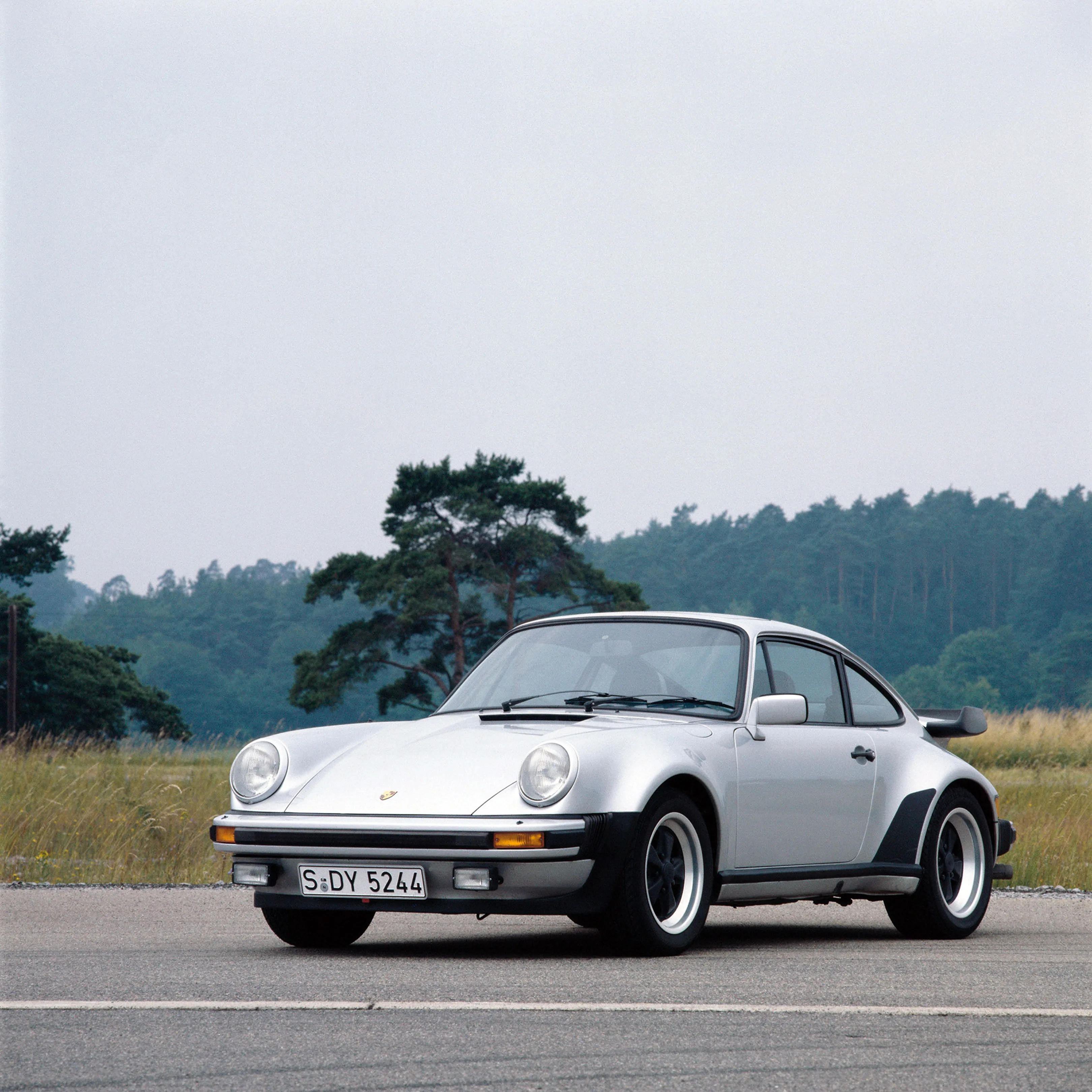 PORSCHE-911-Turbo-930-2987_75.jpeg