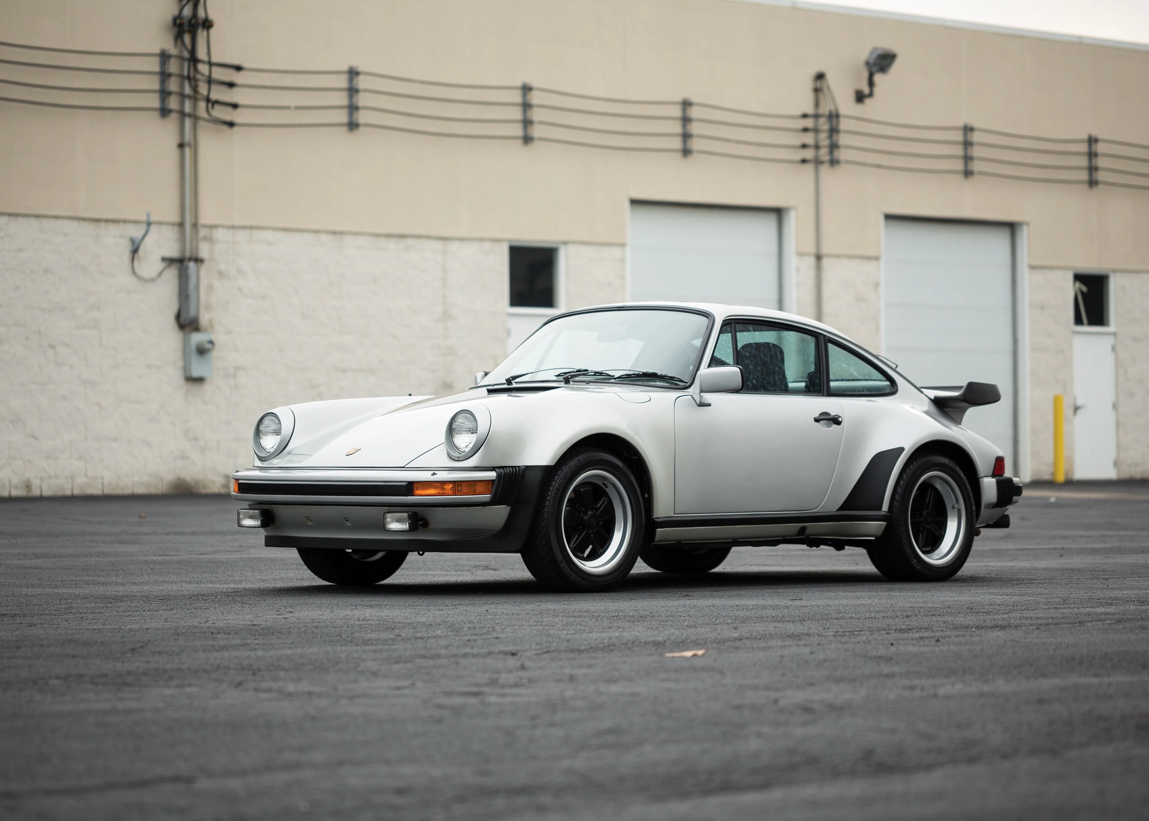 PORSCHE-911-Turbo-930-2987_88.jpeg