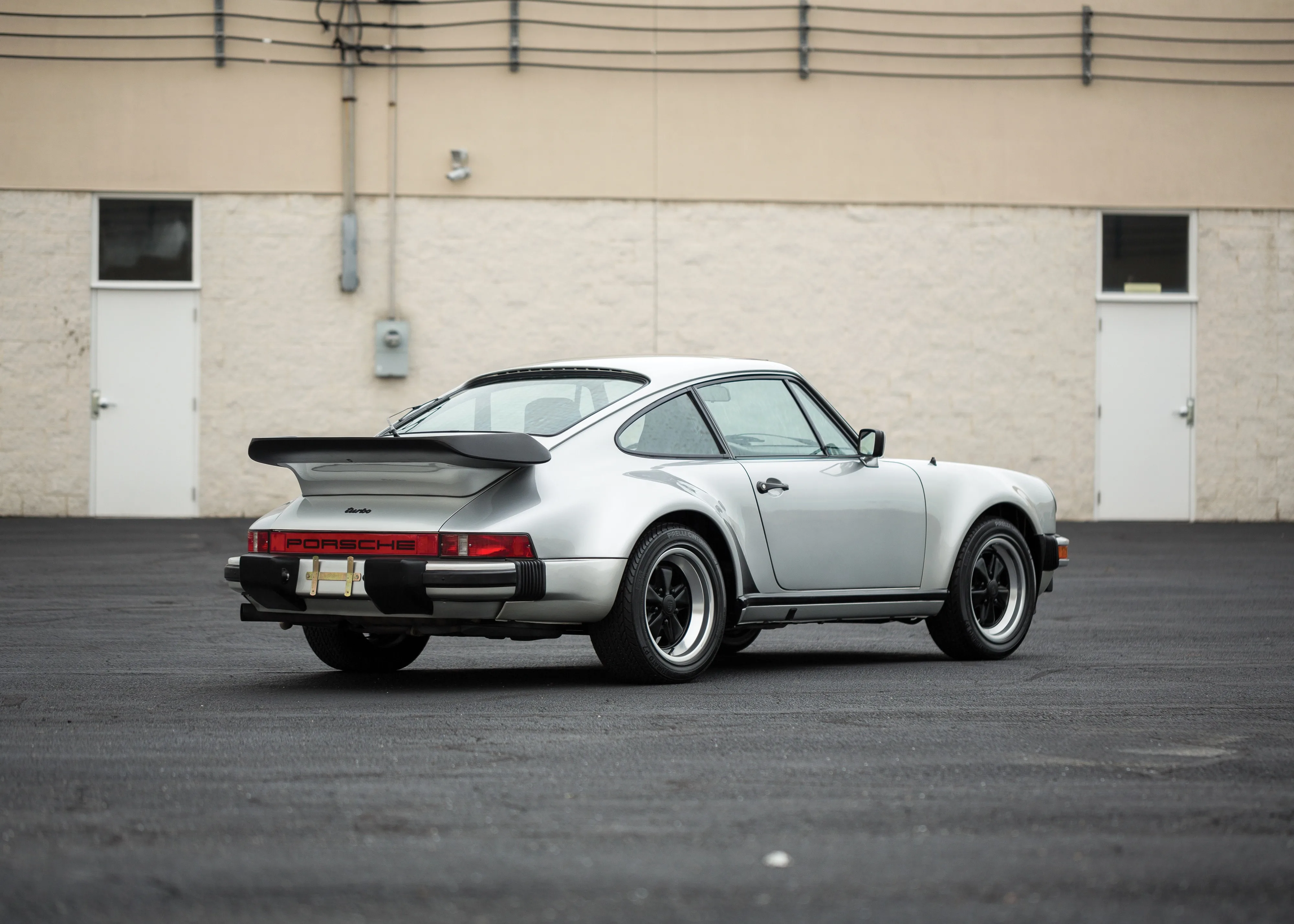 PORSCHE-911-Turbo-930-2987_89.jpeg