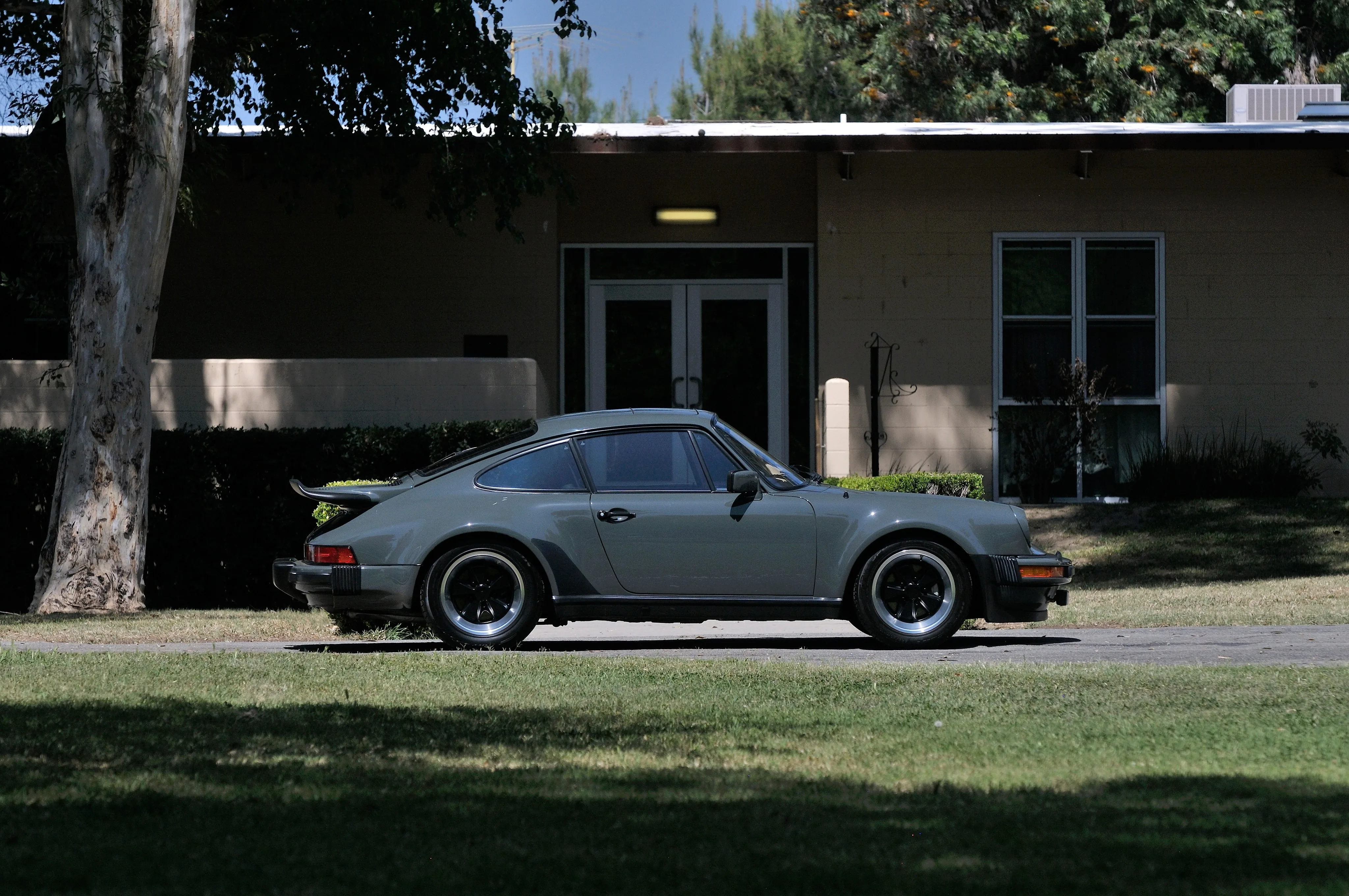PORSCHE-911-Turbo-930-2991_22.jpeg