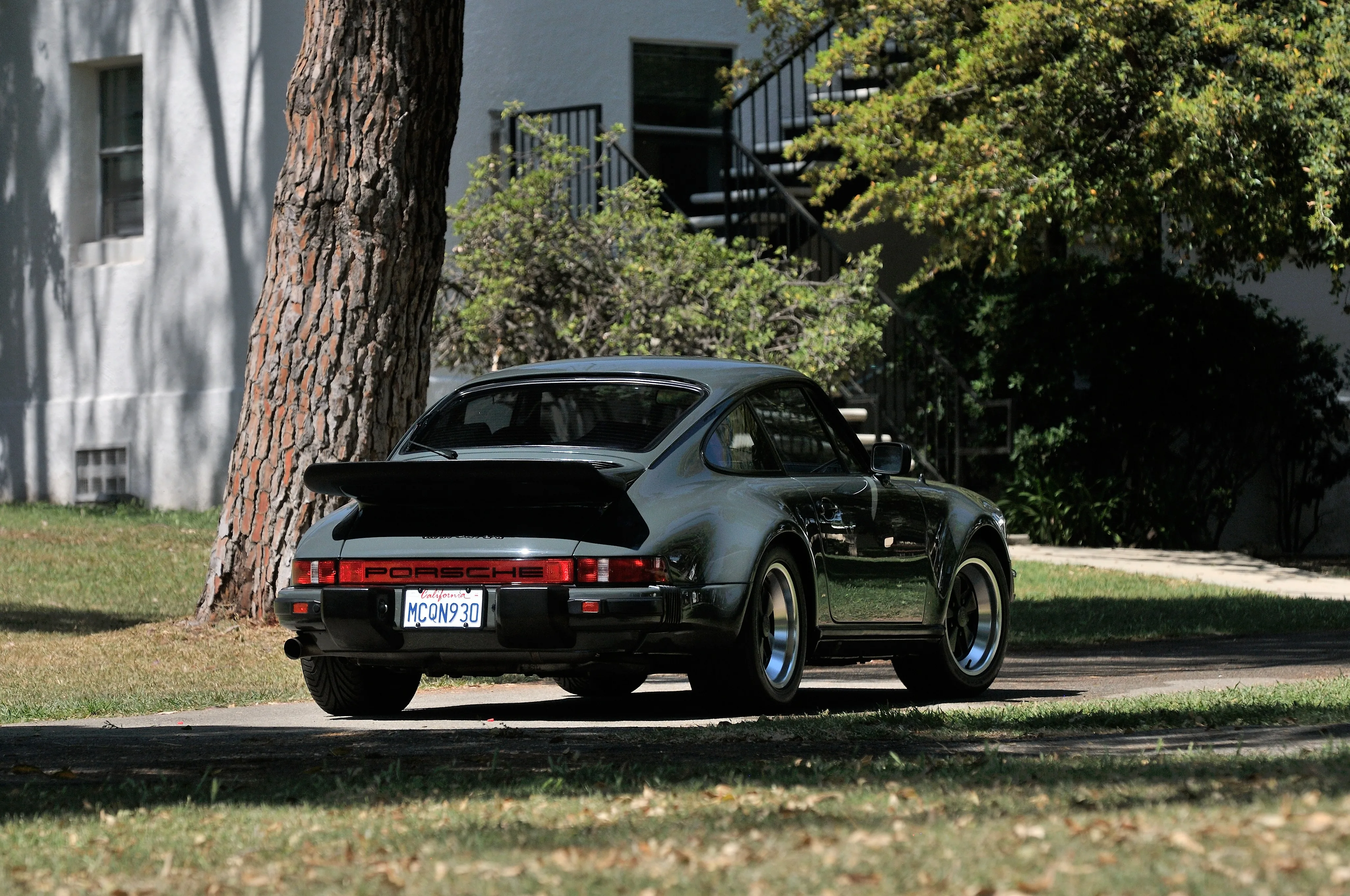 PORSCHE-911-Turbo-930-2991_23.jpeg