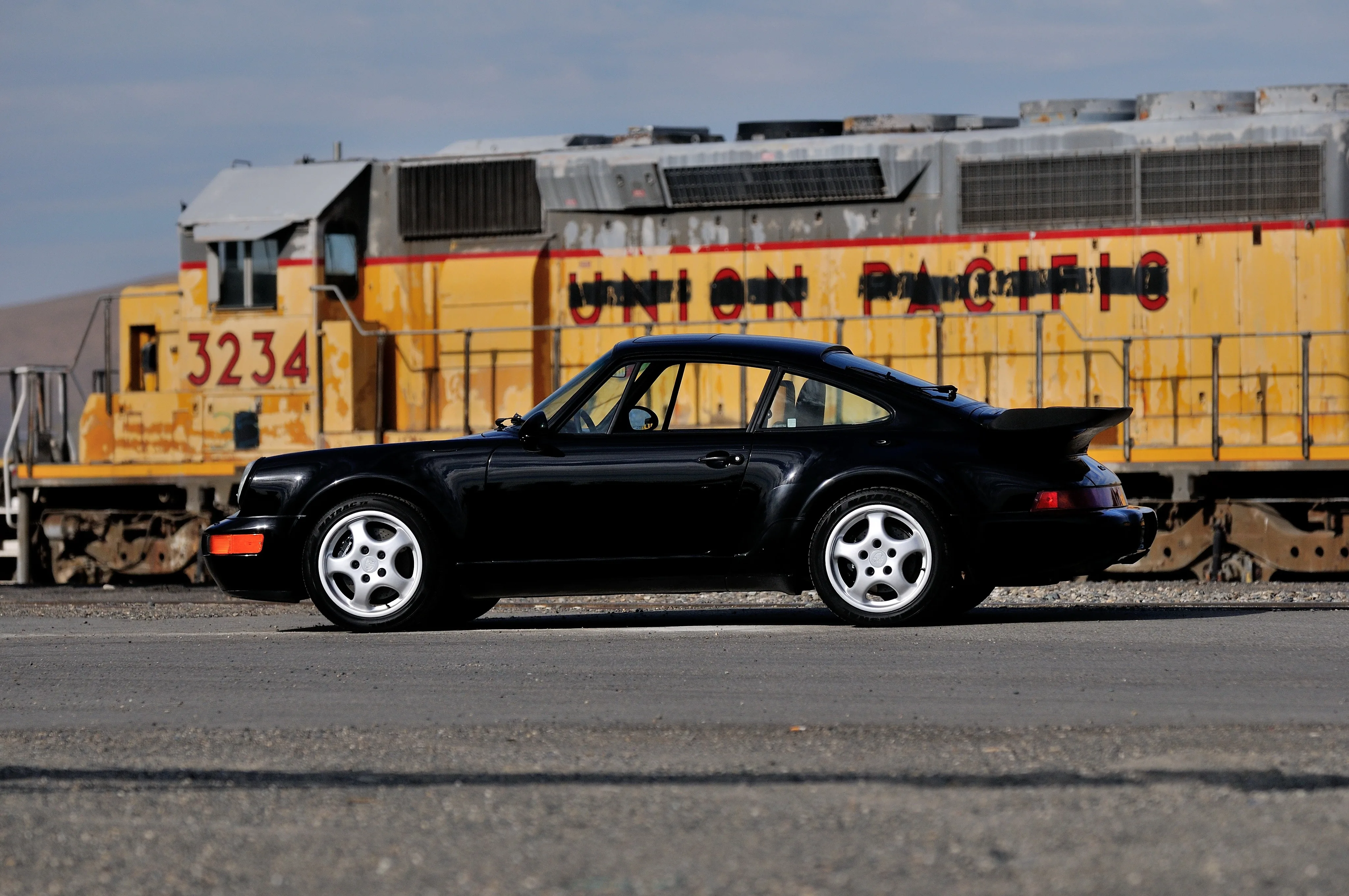 PORSCHE-911-Turbo-964-2976_36.jpeg