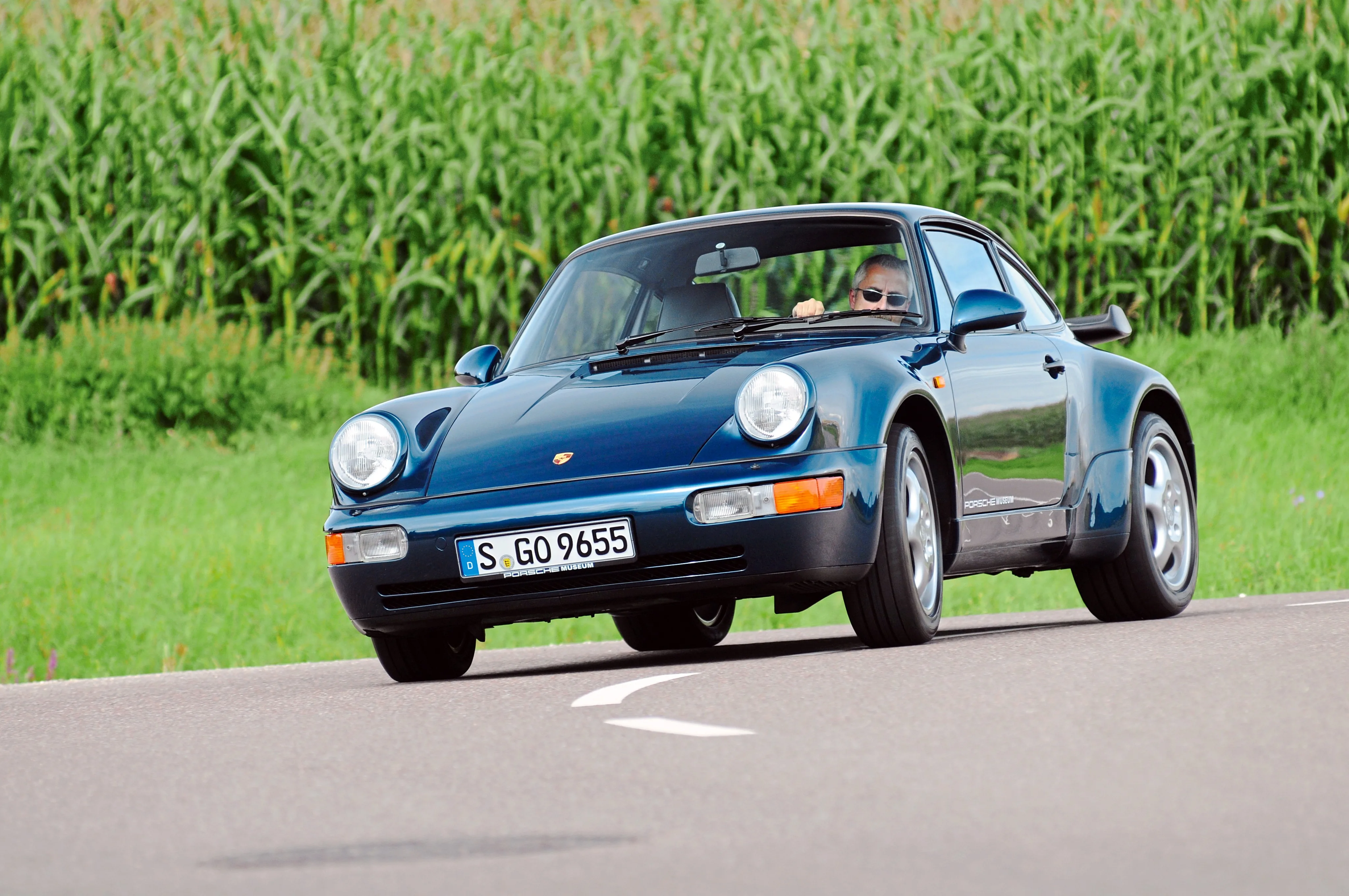 PORSCHE-911-Turbo-964-2976_53.jpeg