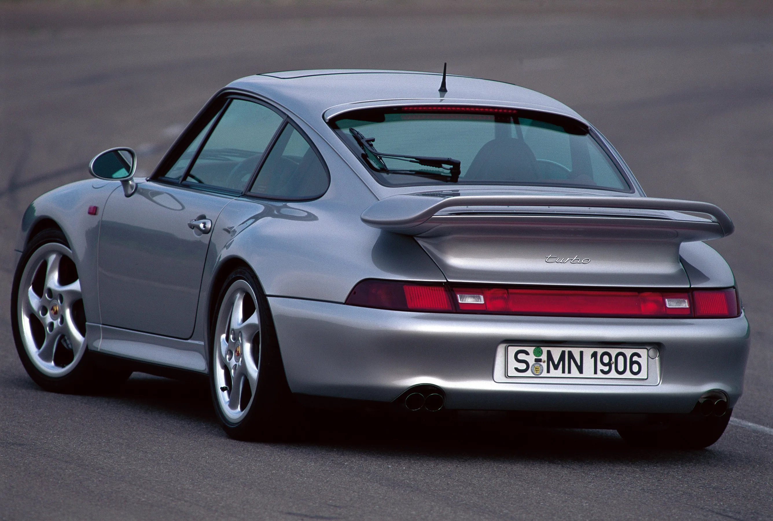 PORSCHE-911-Turbo-993-2955_35.jpeg