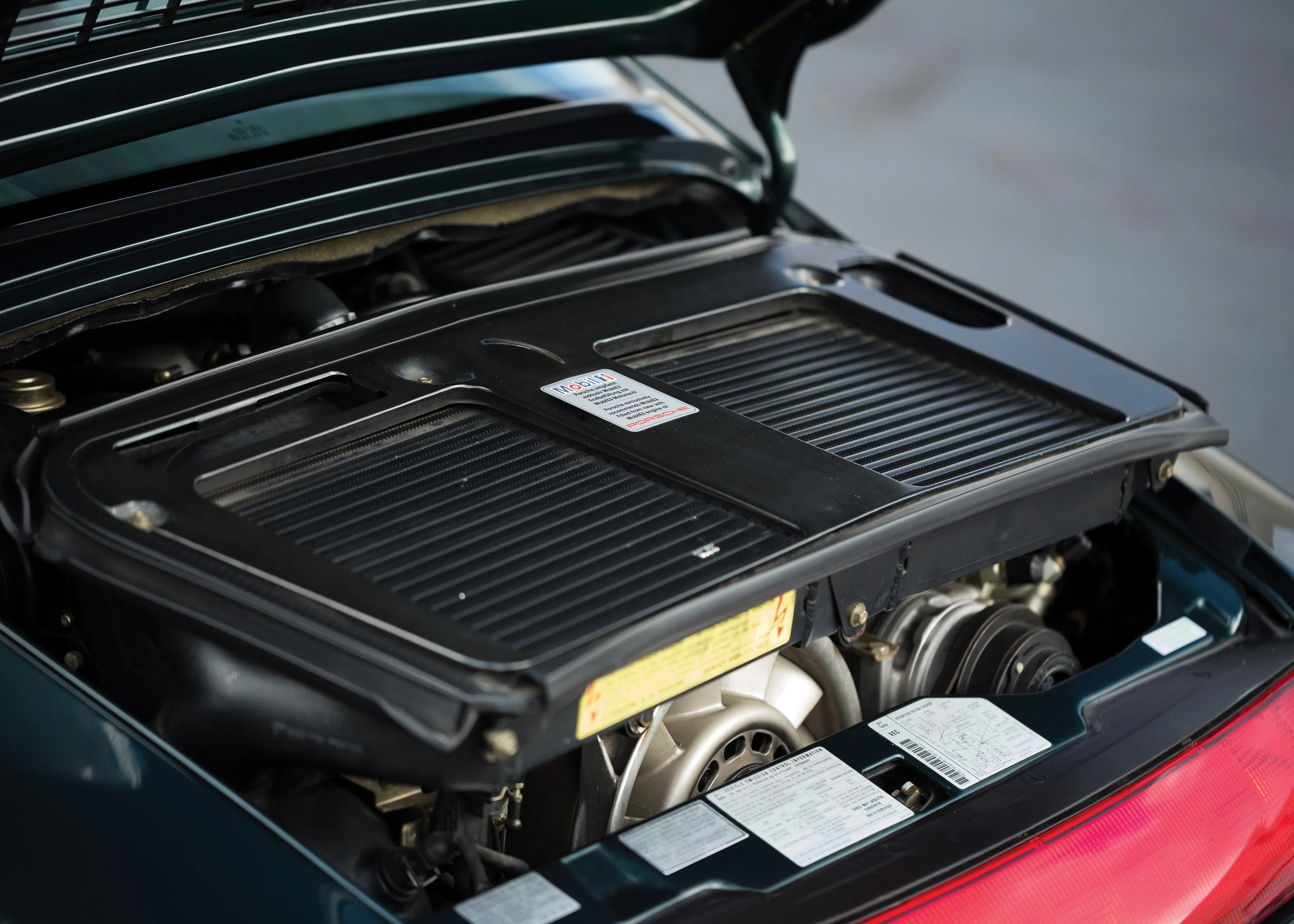 PORSCHE-911-Turbo-993-2955_5.jpeg