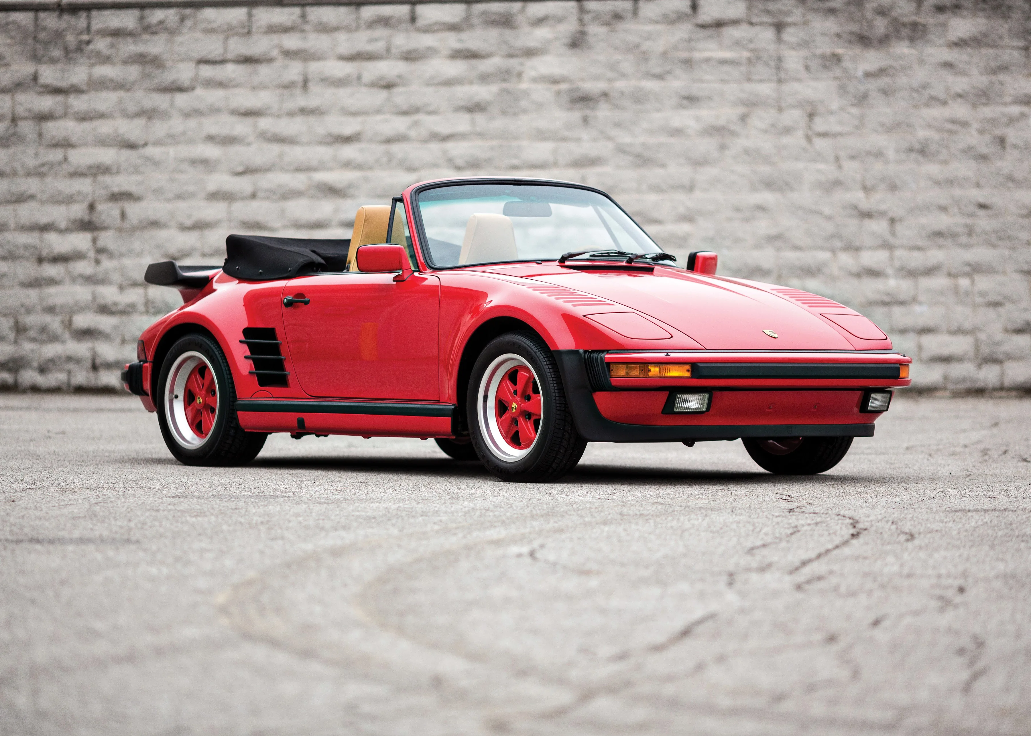 PORSCHE-911-Turbo-Cabriolet-Flachtbau-930-3001_15.jpeg