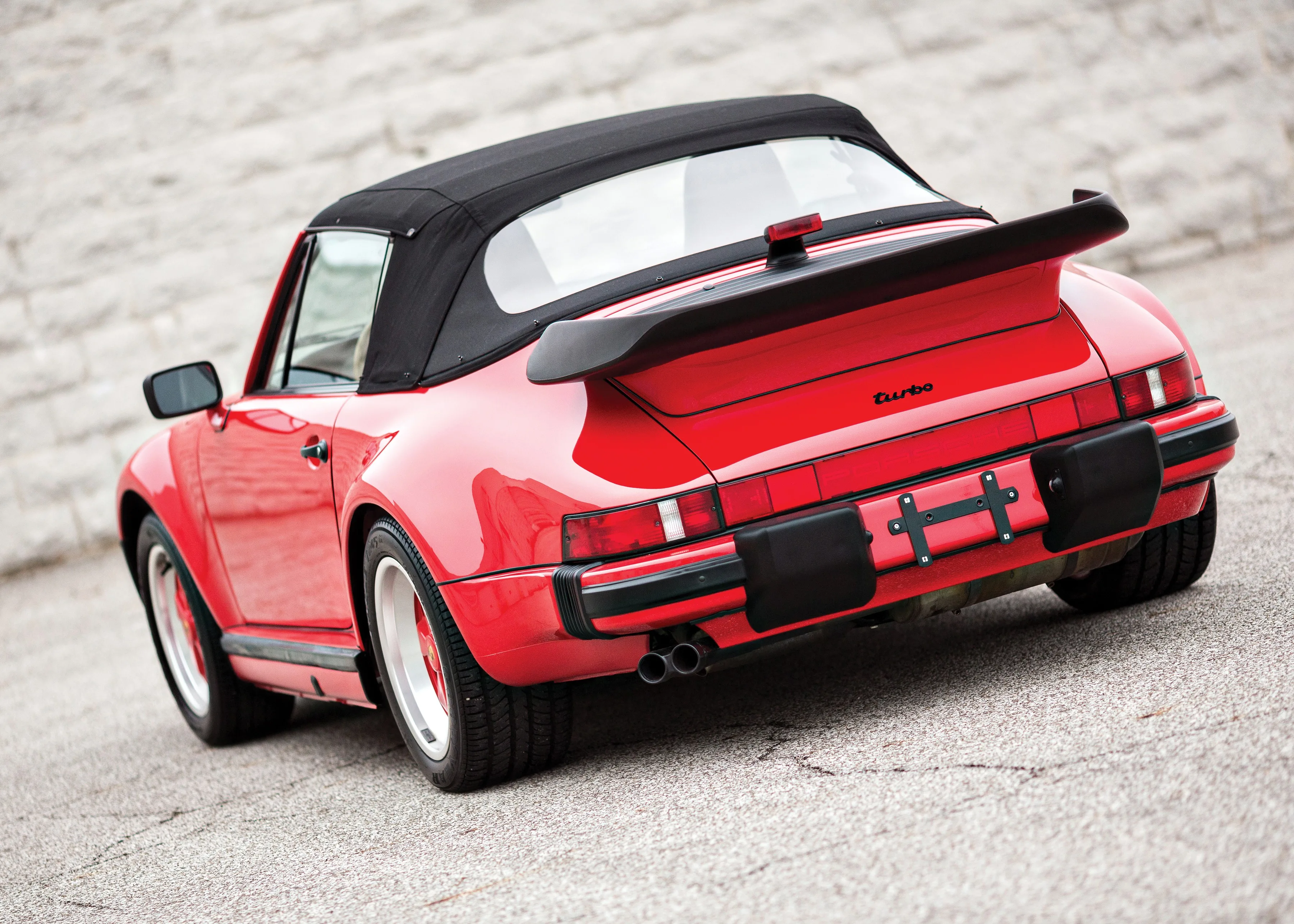 PORSCHE-911-Turbo-Cabriolet-Flachtbau-930-3001_16.jpeg