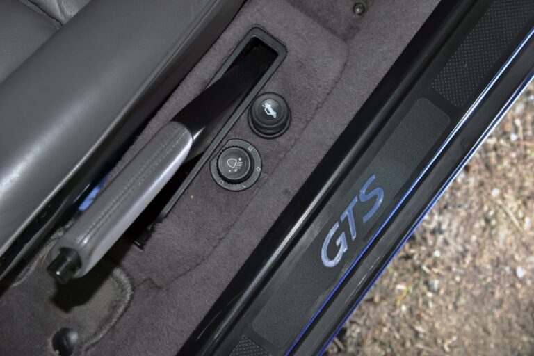 PORSCHE 928 GTS 1992-1995