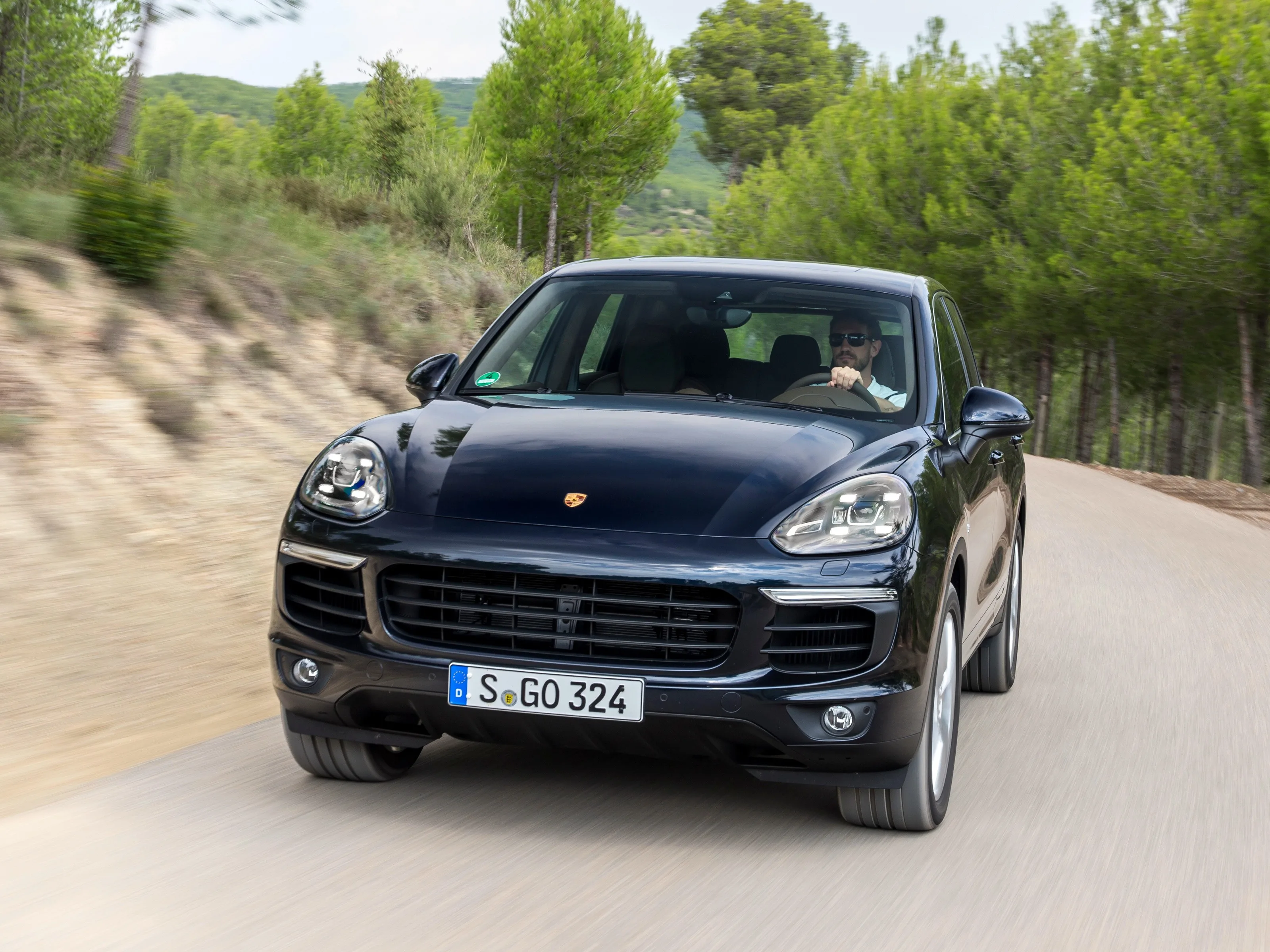 PORSCHE-Cayenne-S-5265_8.jpg