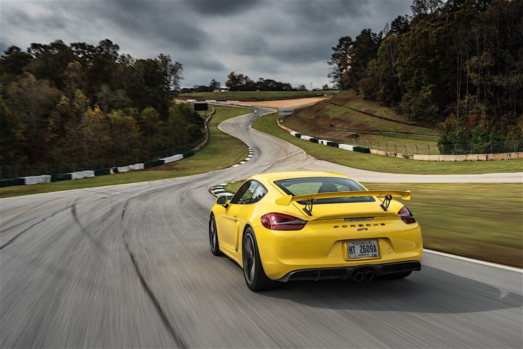 2016 Porsche Cayman GT4 (981C)
