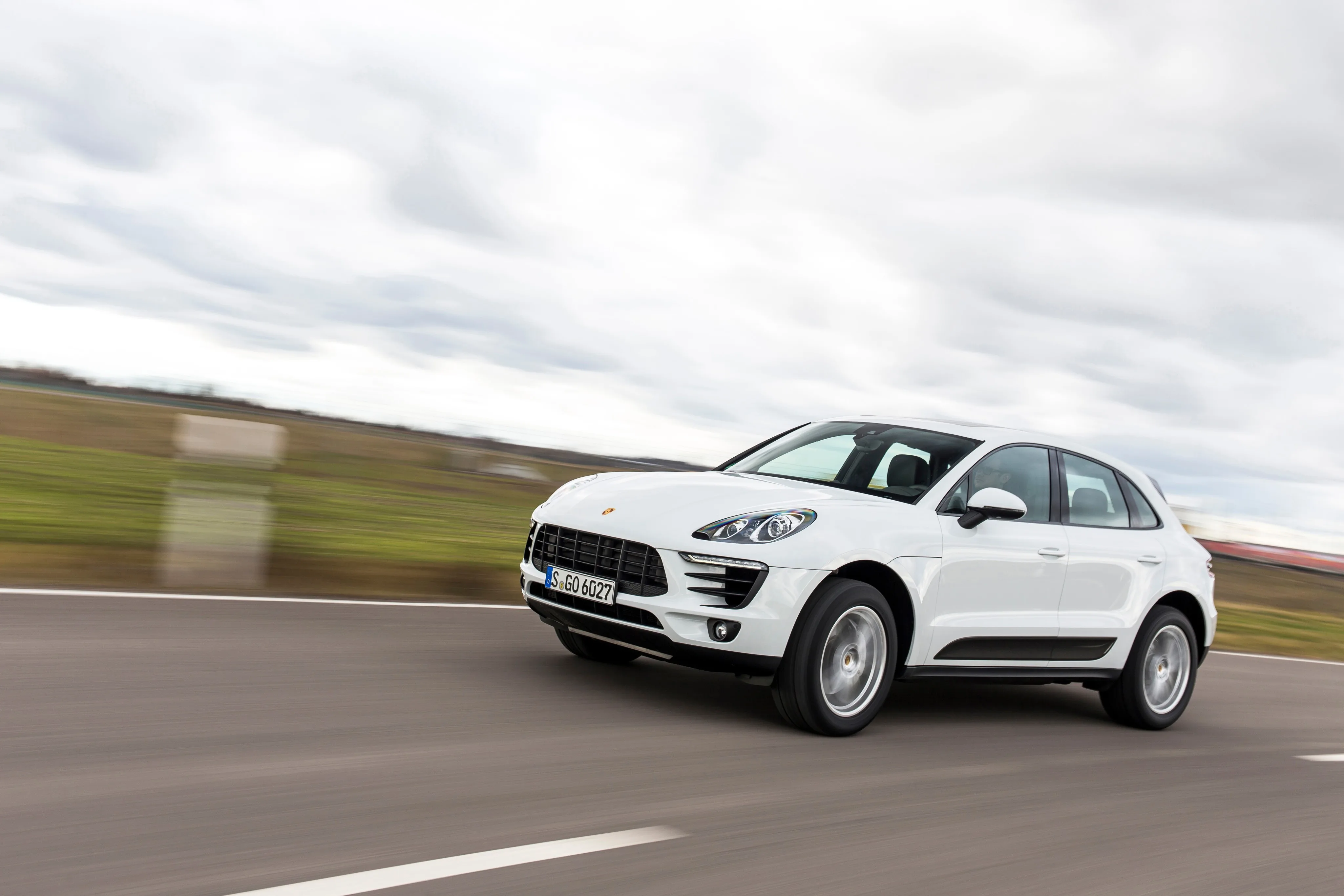 PORSCHE-Macan-S-5035_61.jpeg