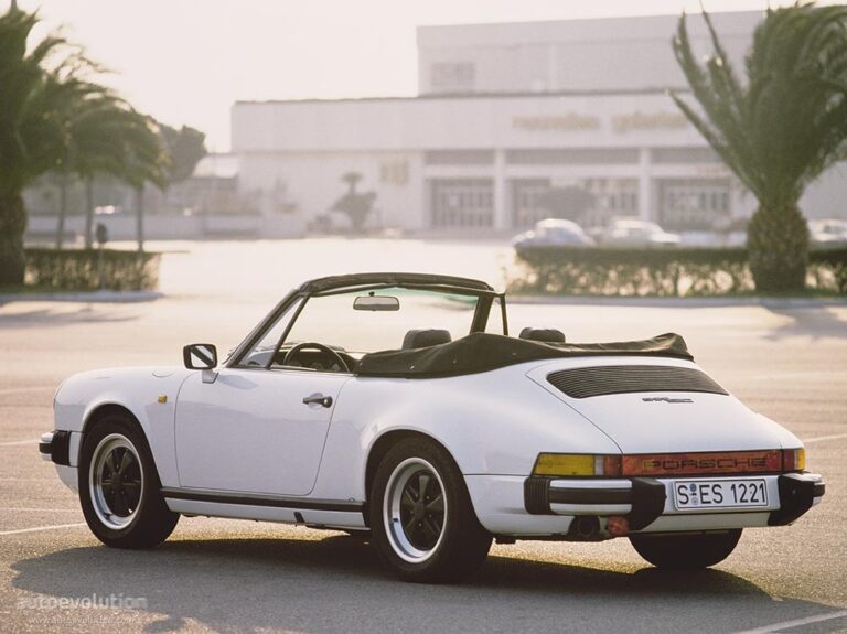 PORSCHE 911 Carrera Cabriolet (930) 1983-1989