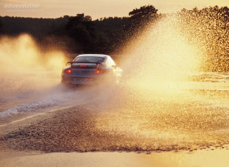 PORSCHE 911 GT2 (996) 2001-2006