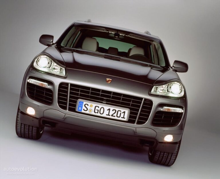 PORSCHE Cayenne Turbo (957) 2007-2009