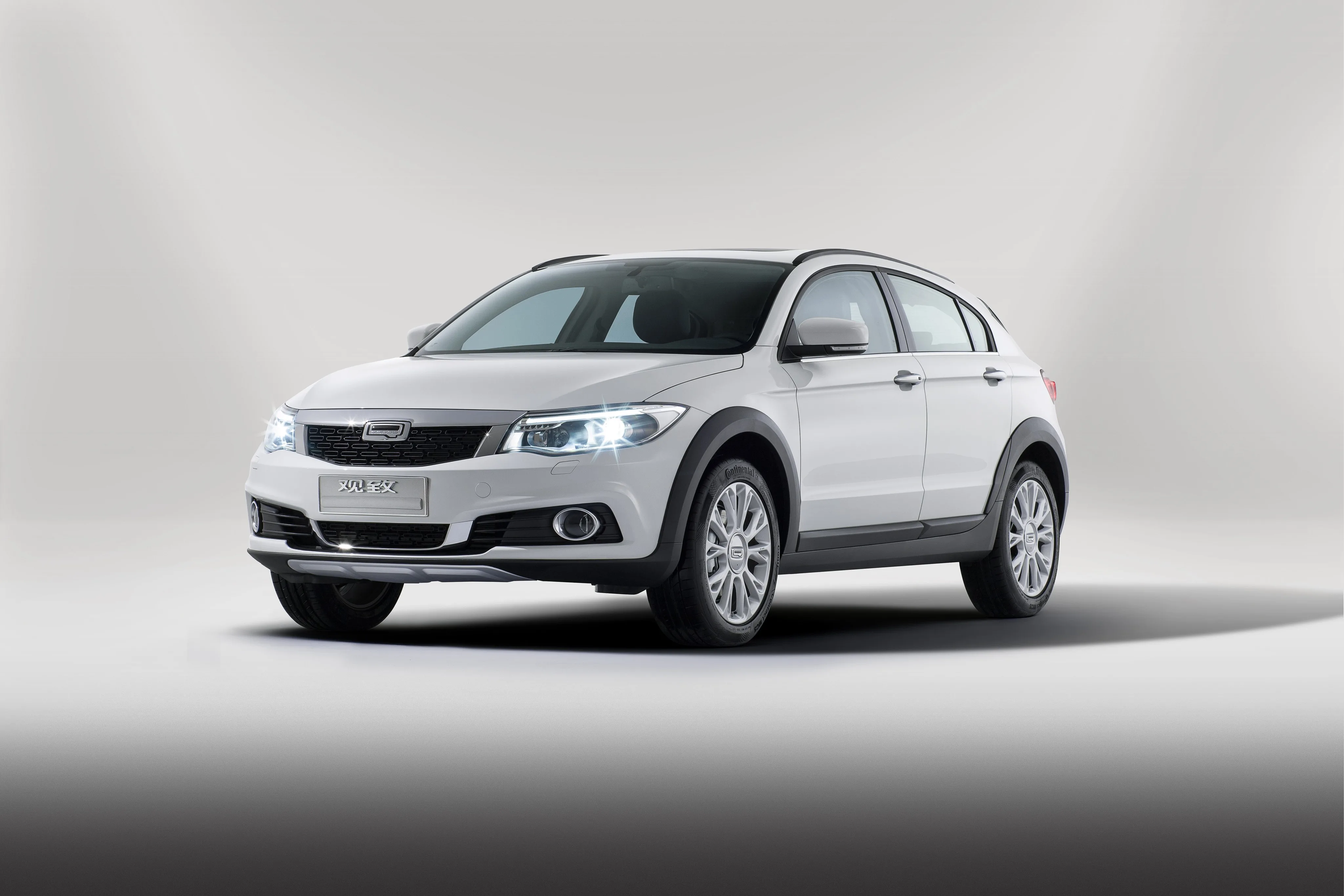 QOROS-3-City-SUV-5641_26-1.jpeg
