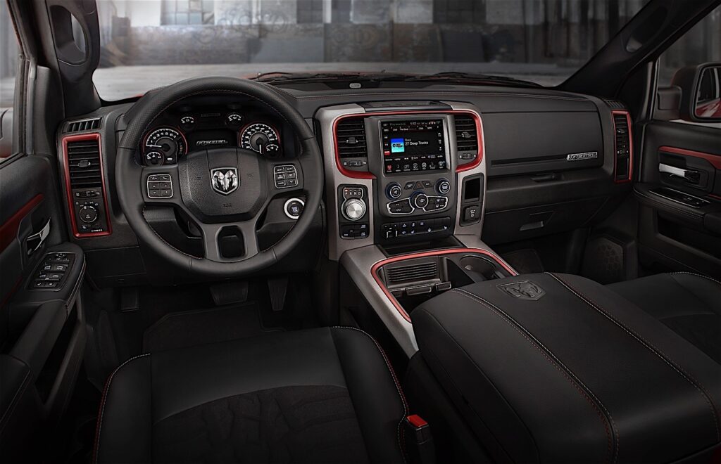 RAM Trucks 1500 Crew Cab 2015-2018
