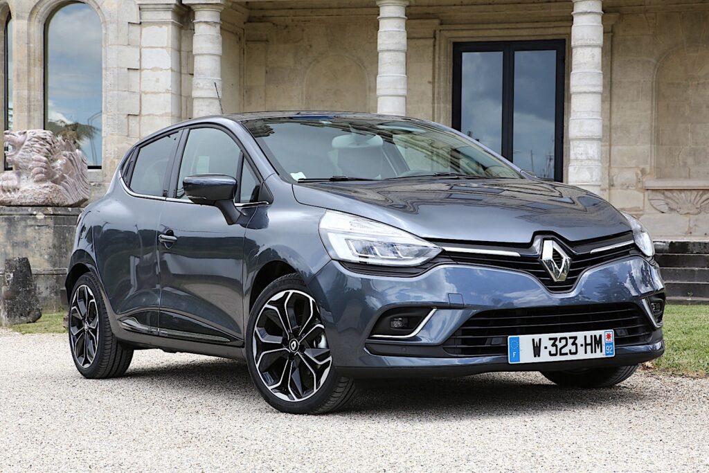 RENAULT Clio 5 drzwiowe 2016-2019