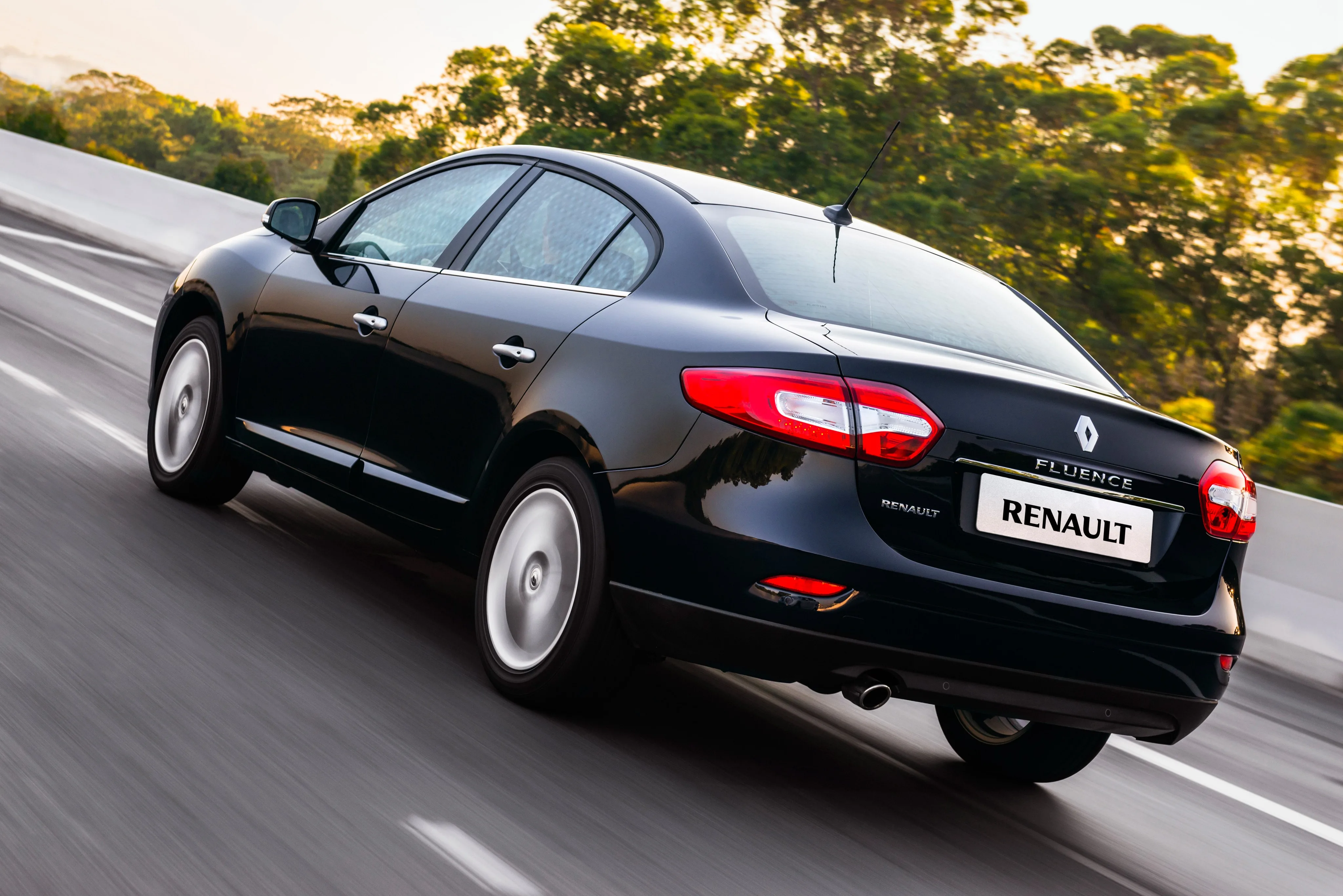 RENAULT-Fluence-4689_58.jpg