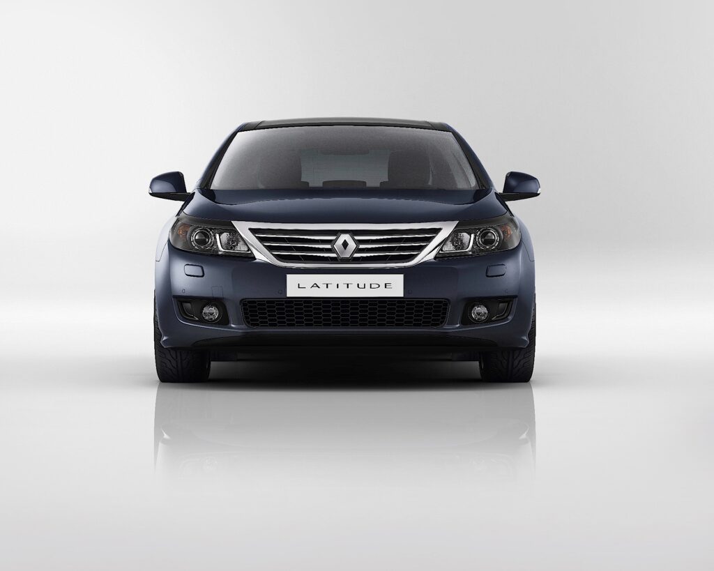 RENAULT Latitude 2010-Present