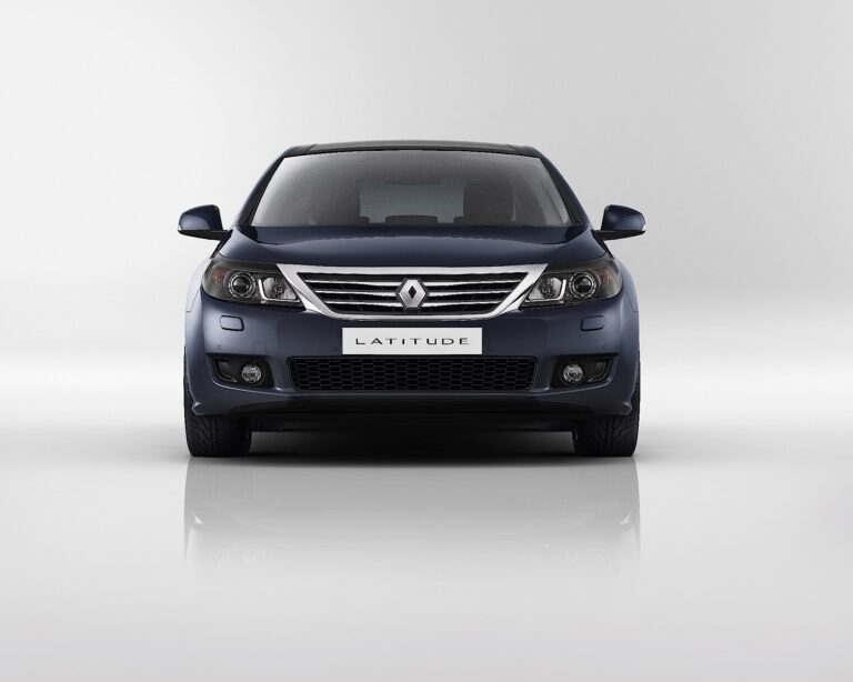 RENAULT Latitude 2010-Present