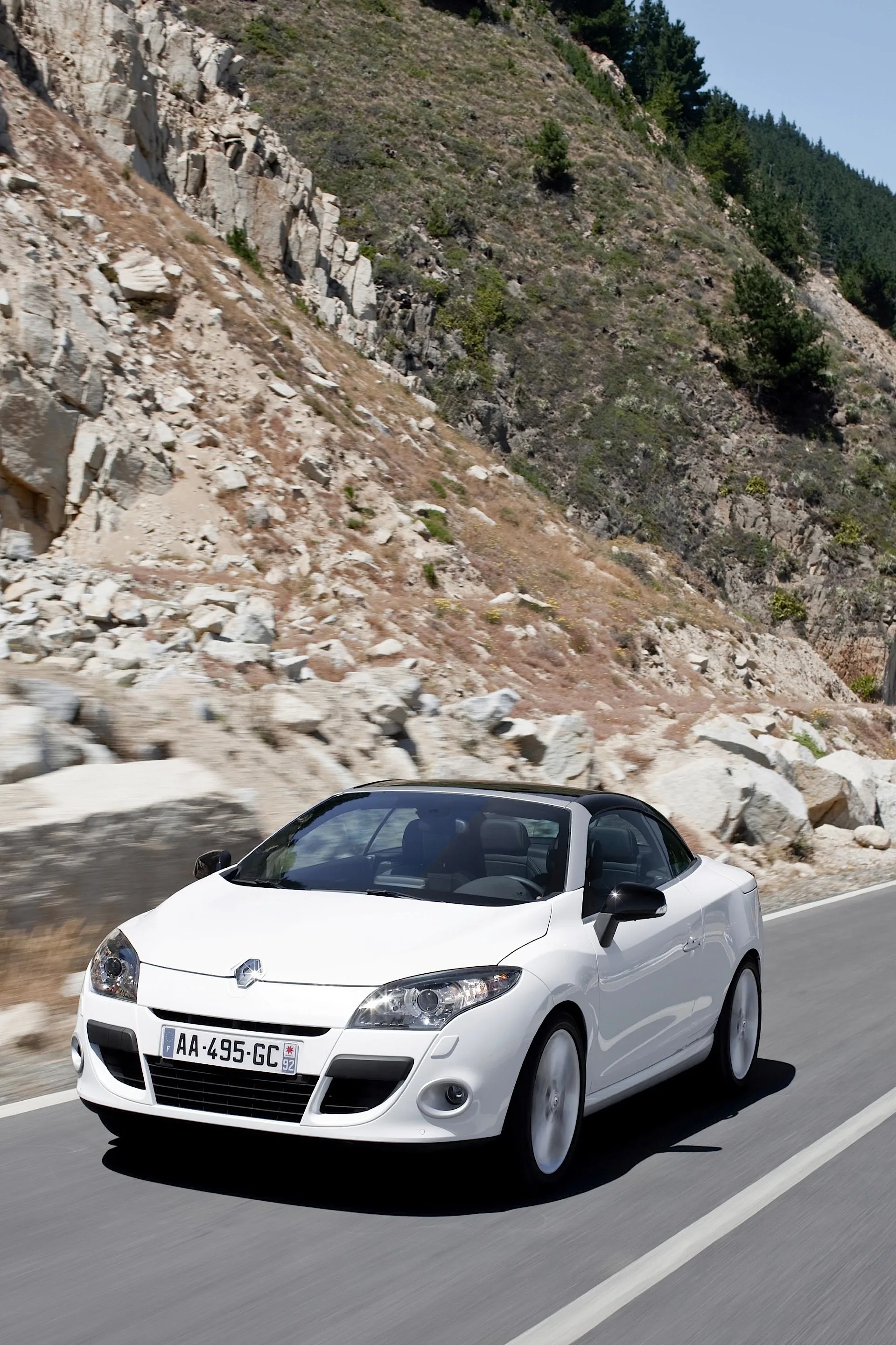 RENAULT-Megane-Coupe-Cabrio-4266_48.jpg