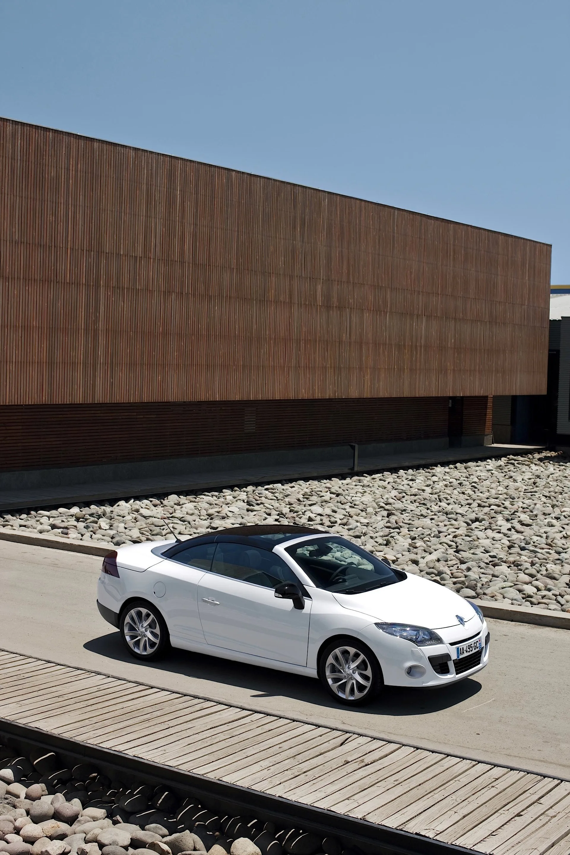 RENAULT-Megane-Coupe-Cabrio-4266_56.jpg
