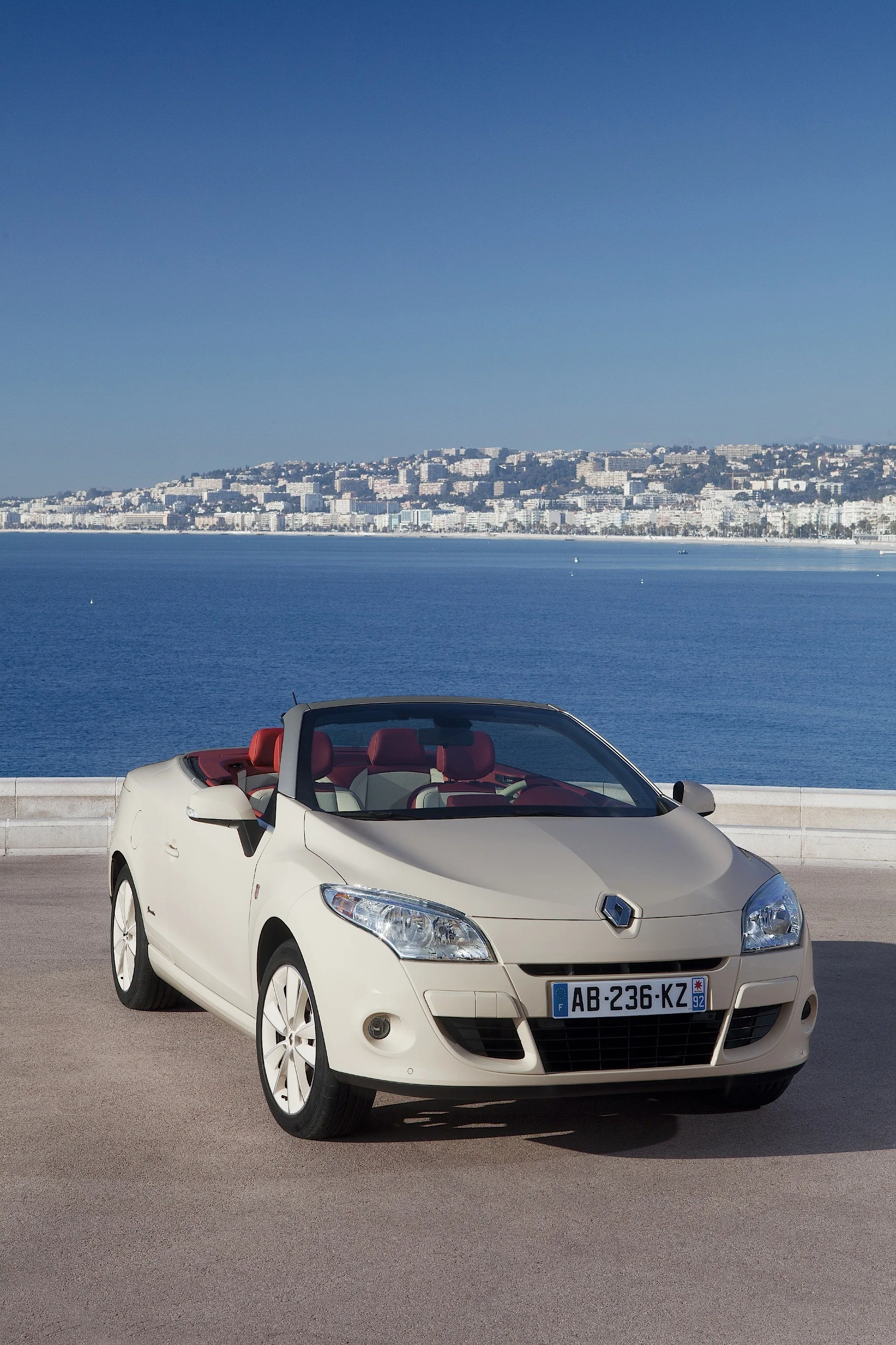 RENAULT-Megane-Coupe-Cabrio-4266_83.jpg