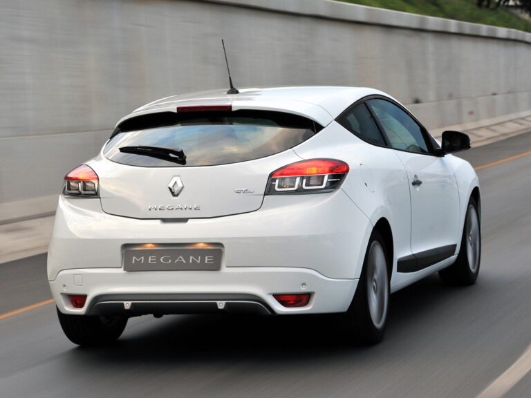 RENAULT Megane GT 3 drzwiowe 2010-2013