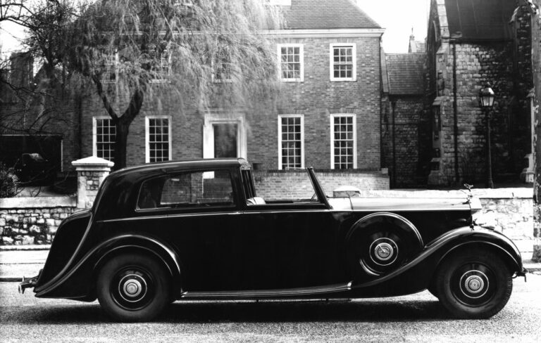 ROLLS-ROYCE Phantom III Sedanca de Ville by H.J. Mulliner 1936-1939