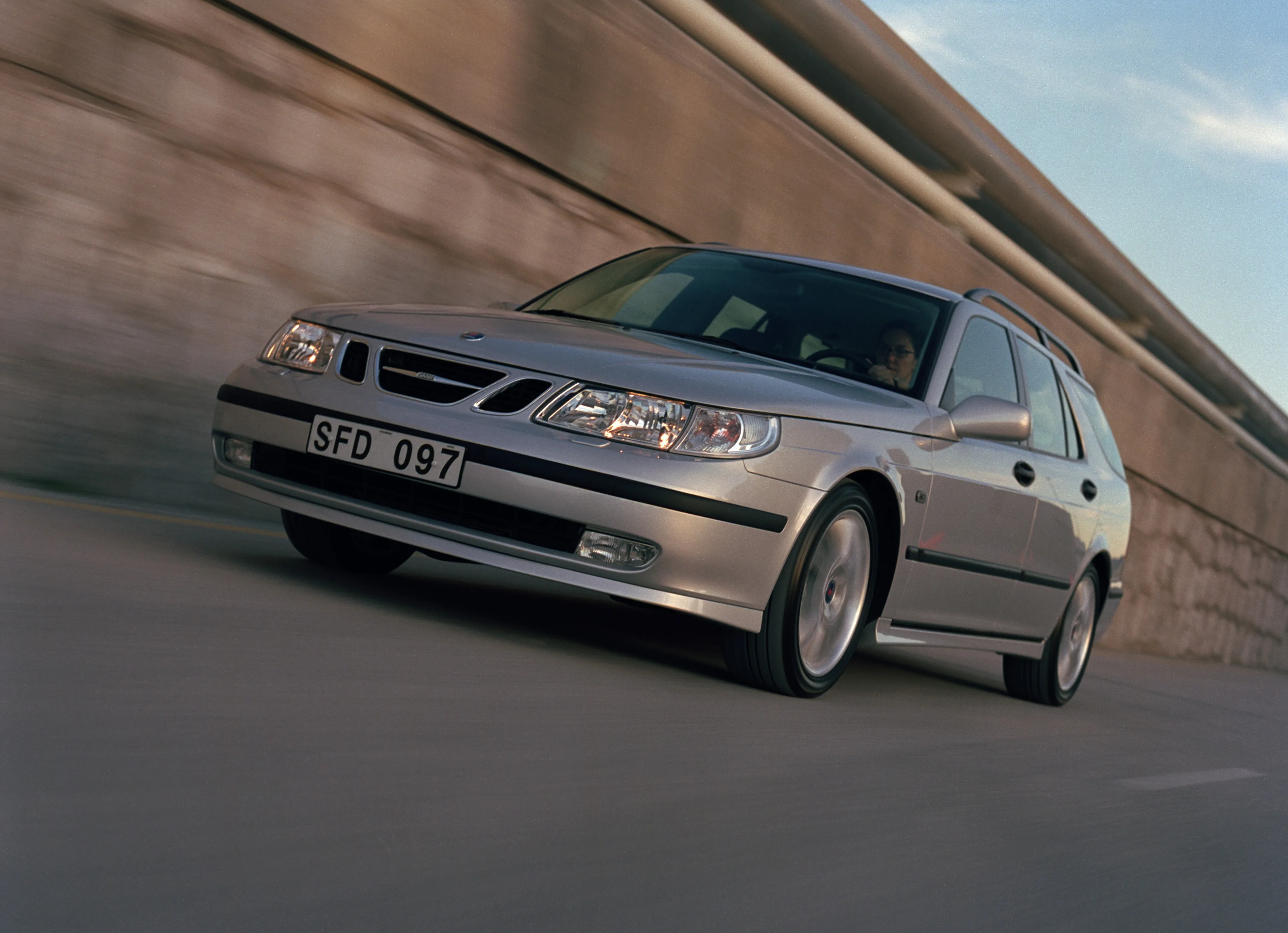 SAAB-9-5-SportCombi-1888_58.jpeg