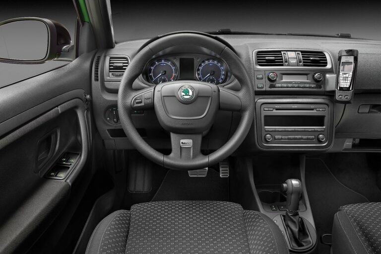 2010 Skoda Fabia RS hatchback