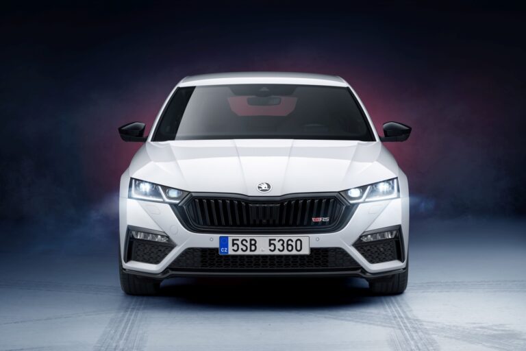 SKODA Octavia RS IV 2019-Present