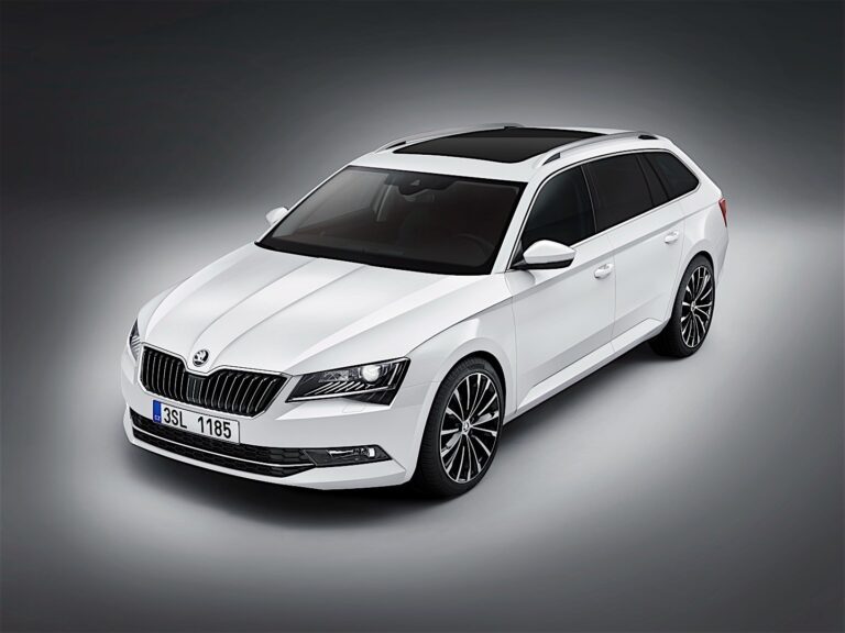 SKODA Superb Combi / Scout 2015-2019