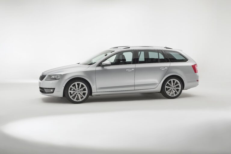 2013 SKODA Octavia Combi