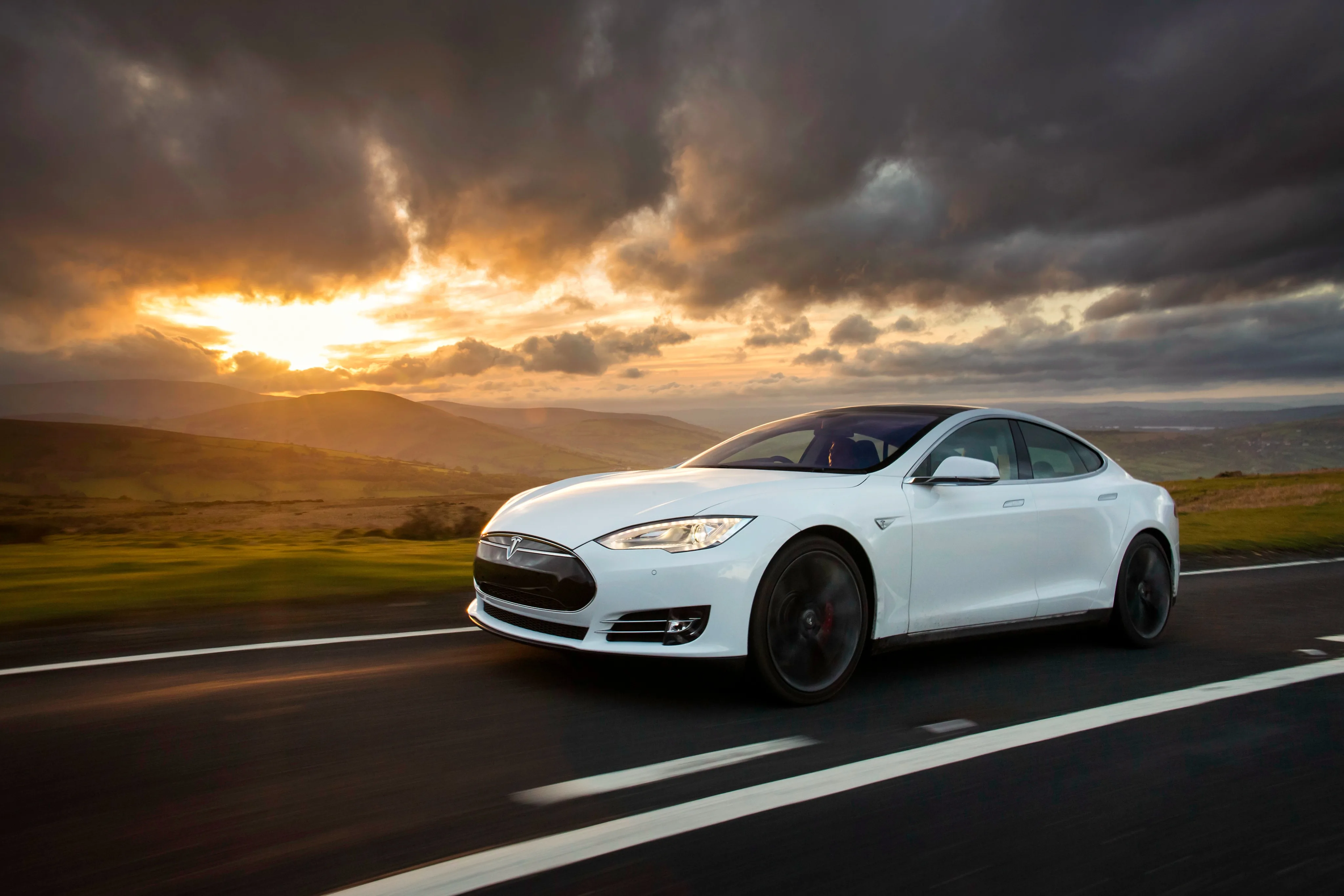 TESLA-MOTORS-Model-S-4693_58.jpg