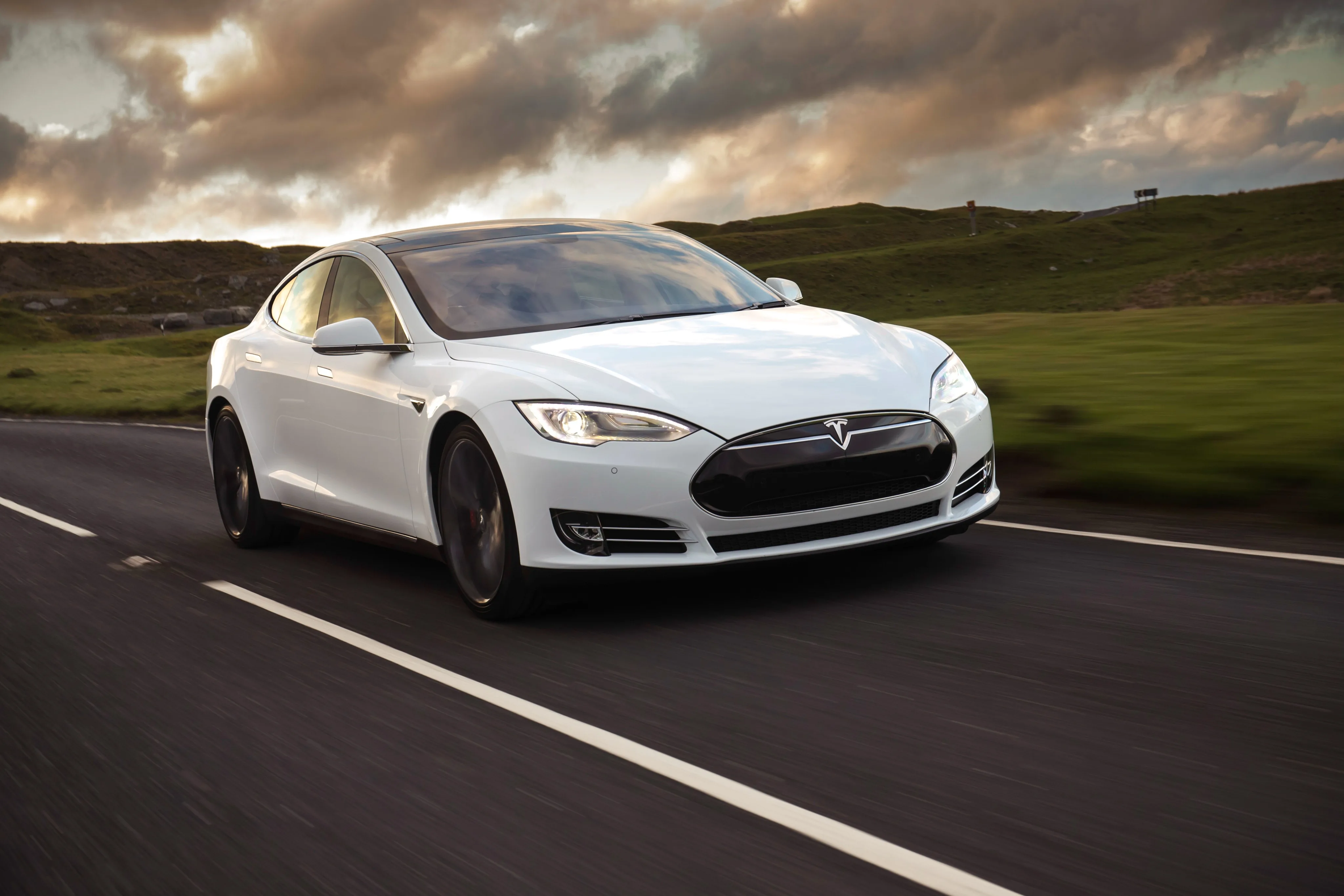 TESLA-MOTORS-Model-S-4693_61.jpg
