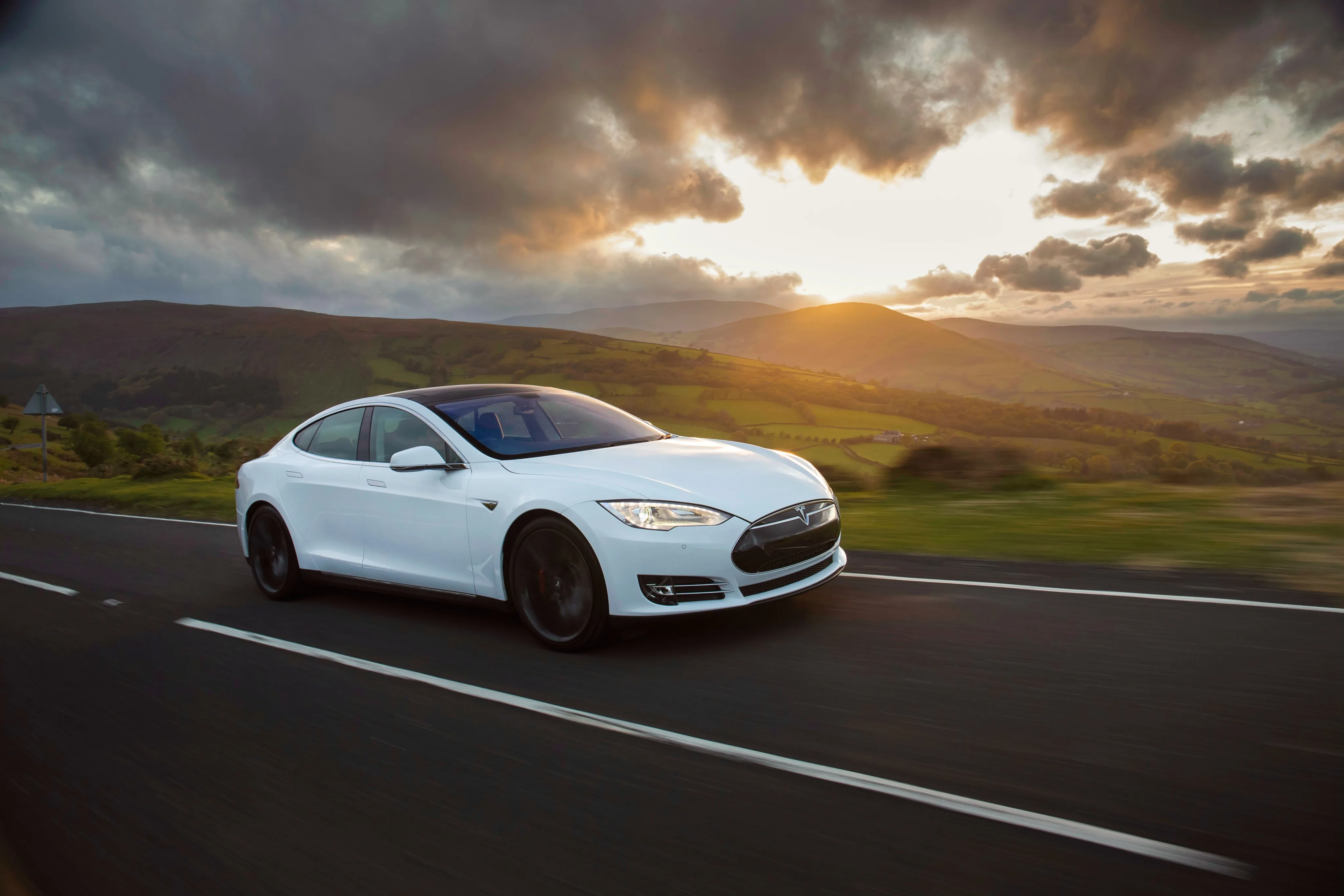 TESLA-MOTORS-Model-S-4693_62.jpg