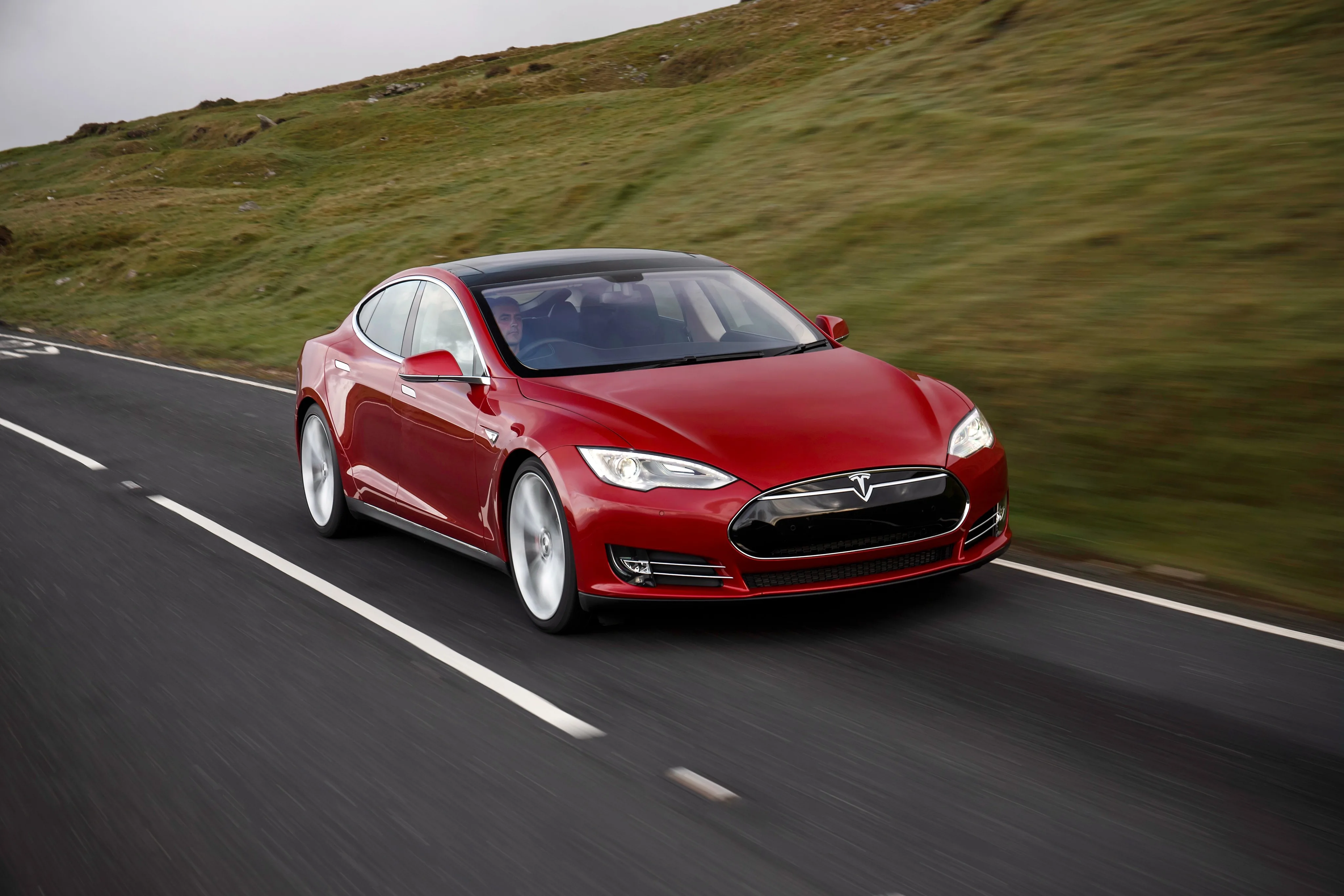 TESLA-MOTORS-Model-S-4693_68.jpg