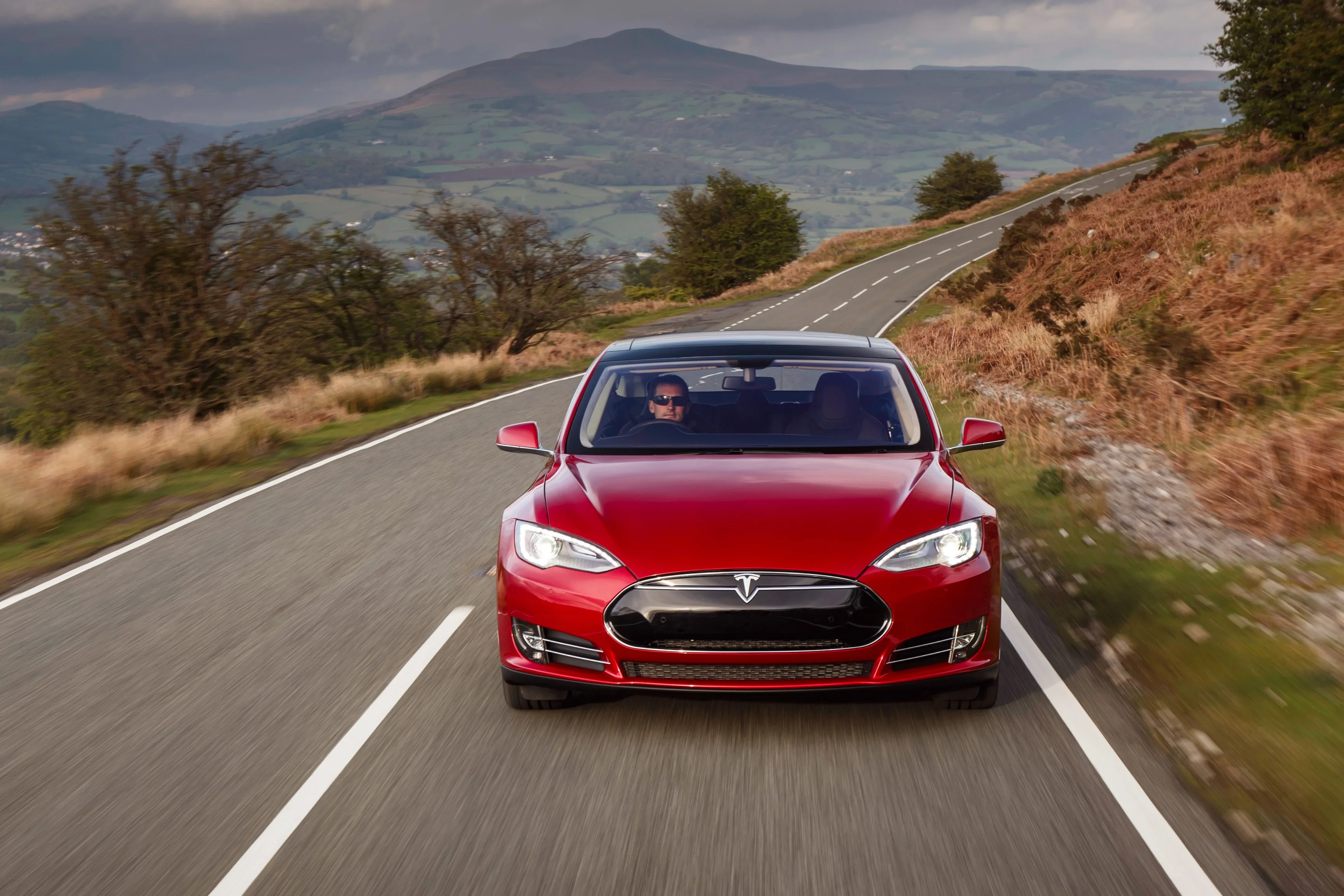 TESLA-MOTORS-Model-S-4693_72.jpg
