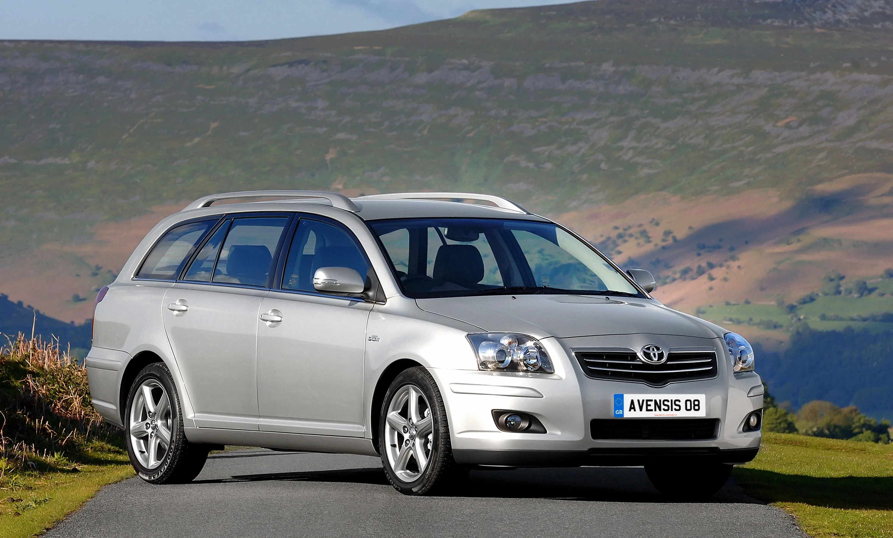 TOYOTA-Avensis-Wagon-1257_42.jpeg