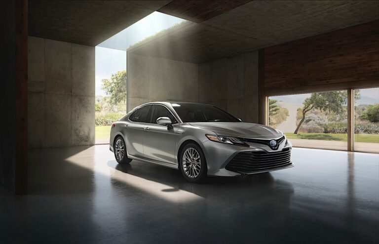 TOYOTA Camry 2017-2020
