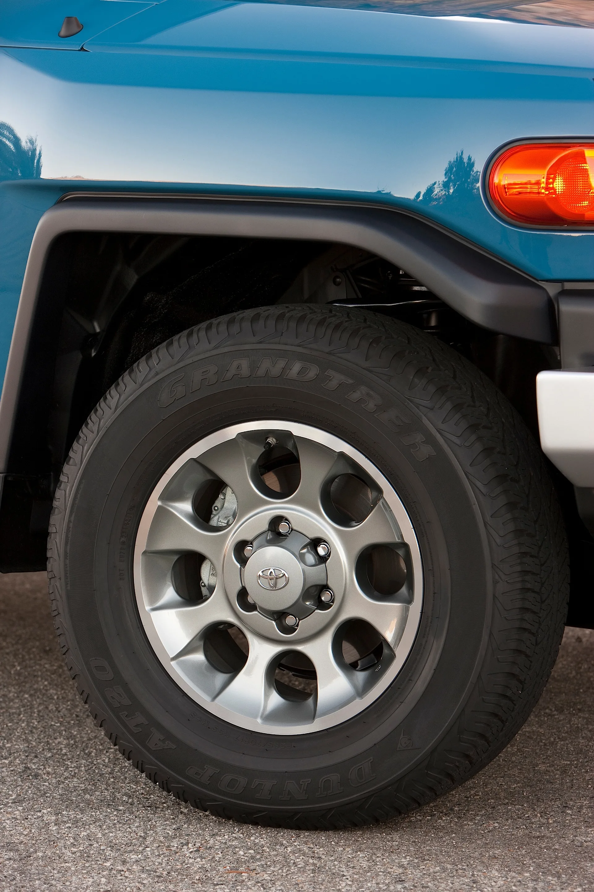 TOYOTA-FJ-Cruiser-5011_22.jpg