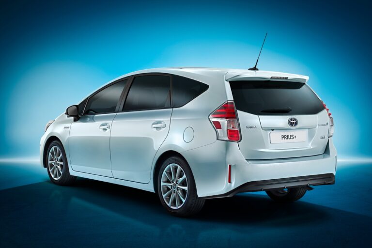 2016 Toyota Prius V