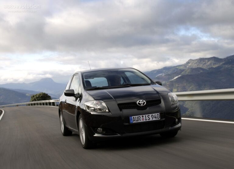 2006 Toyota Auris 3 drzwiowe