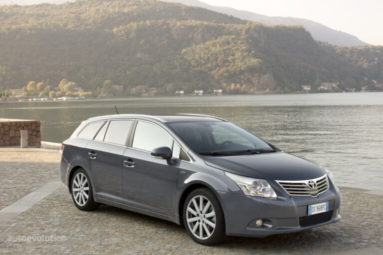 TOYOTA Avensis Wagon 2009-2015