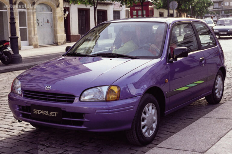 TOYOTA Starlet 3 drzwiowe 1996-1999