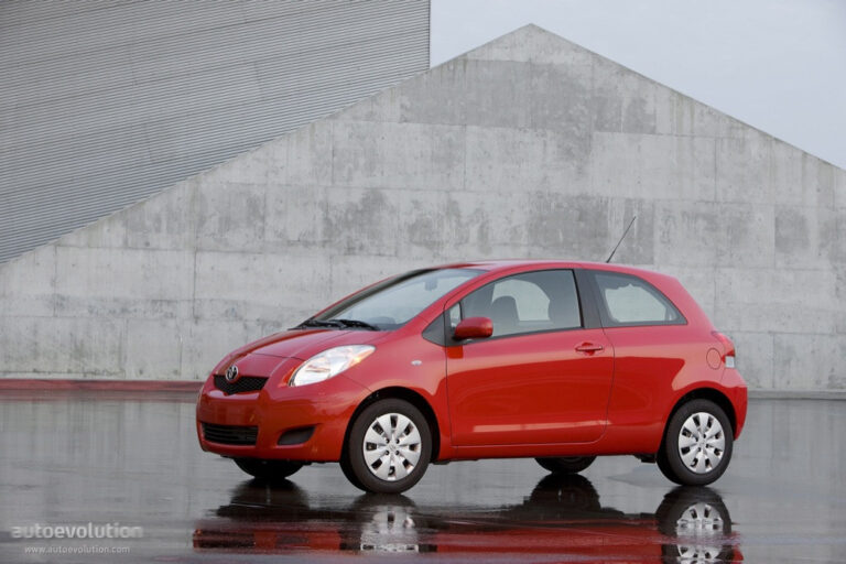TOYOTA Yaris 3 drzwiowe 2008-2011