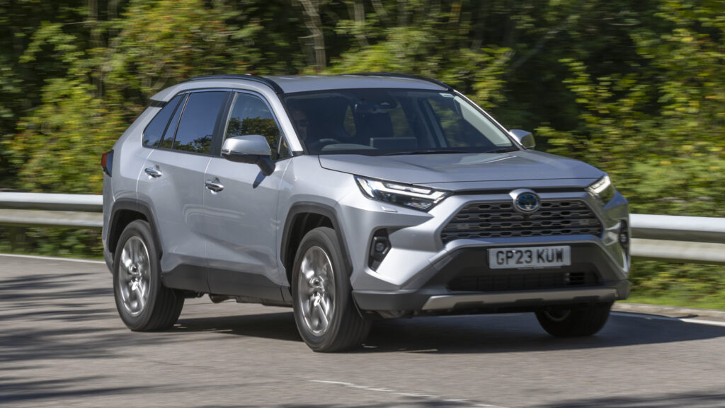 Premiera nowej Toyoty RAV4 2026: Co przyniesie zmieniona generacja?